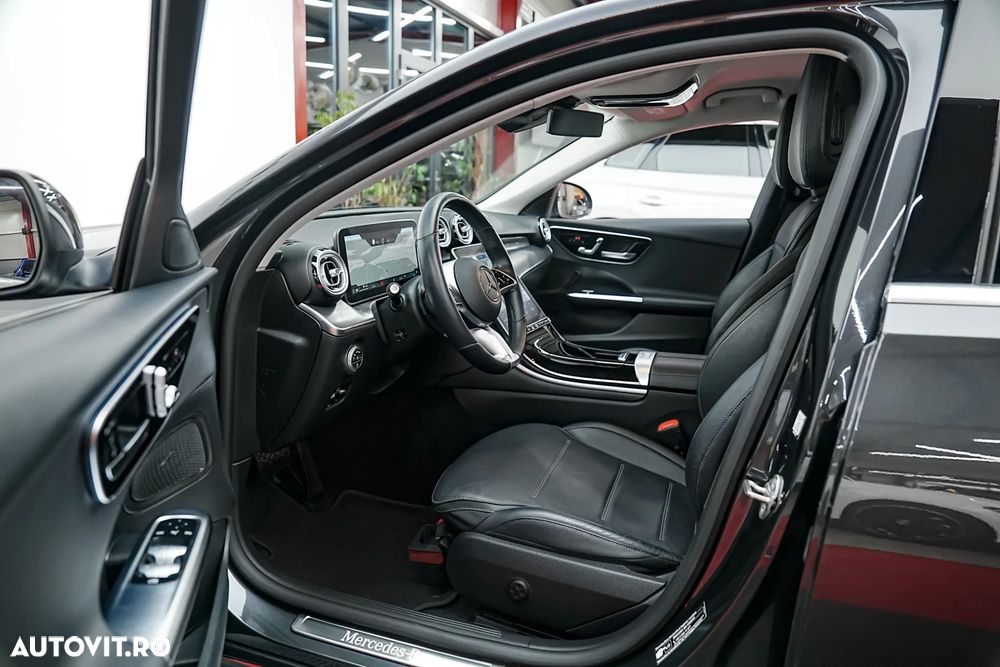 Mercedes-Benz C 220 d 9G-TRONIC 4Matic Avantgarde - 4