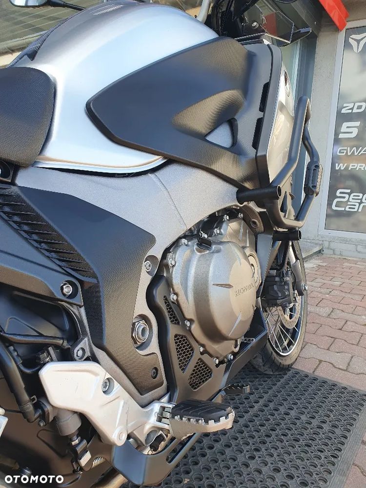 Honda VFR - 28