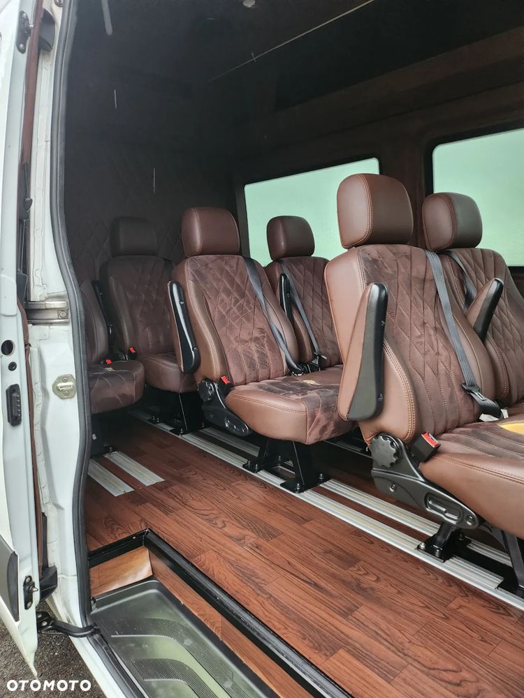 Mercedes-Benz Sprinter - 9