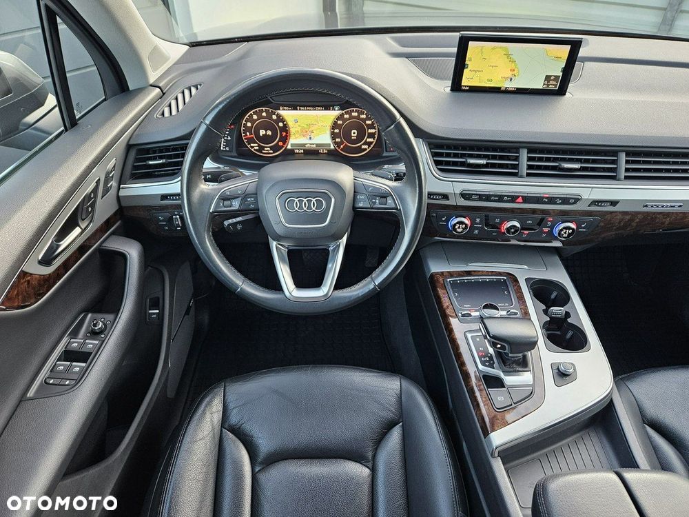 Audi Q7 - 8