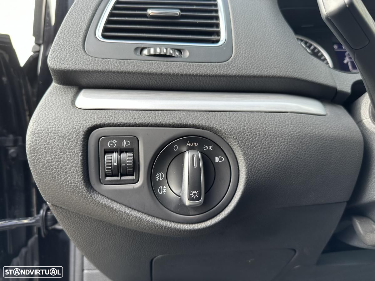 VW Sharan 2.0 TDi Blue Confortline - 29