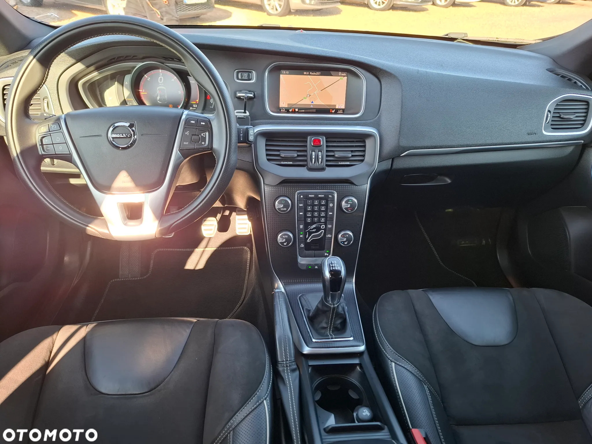 Volvo V40 D2 Drive-E R-Design Kinetic - 27