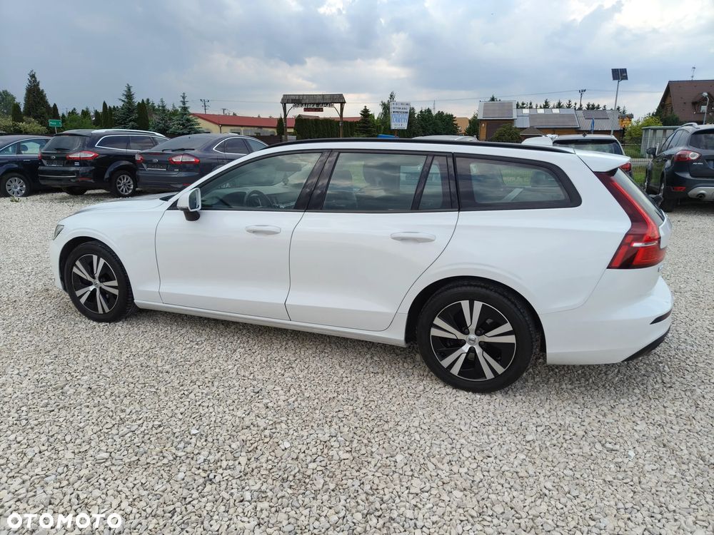 Volvo V60 B3 B Momentum - 33