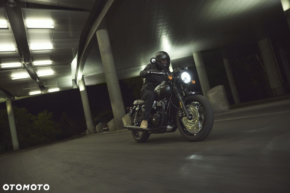 Triumph Bonneville - 8