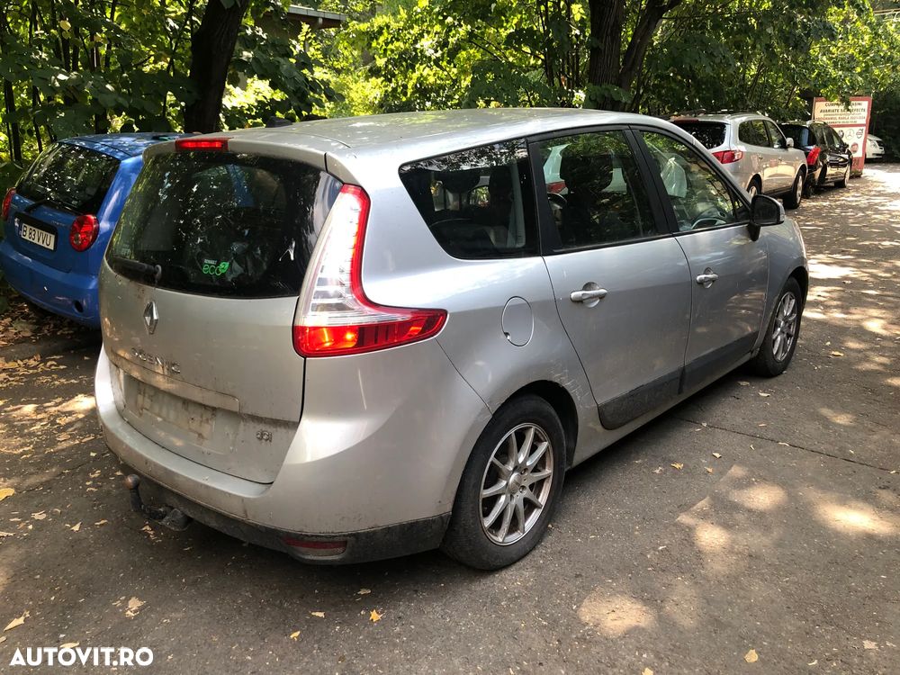 Dezmembrez Renault Scenic 3 2012 gri argintiu diesel volan stanga - 11
