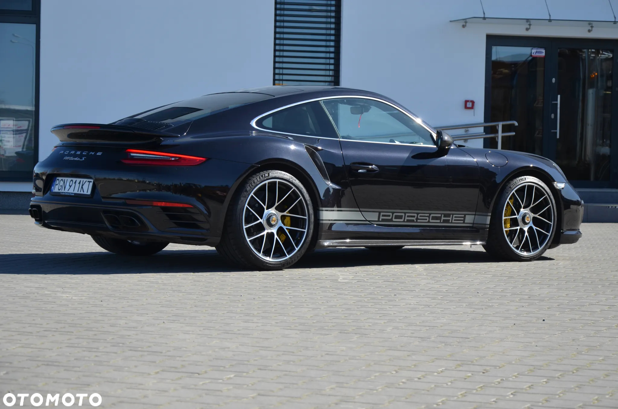 Porsche 911 Turbo S - 13