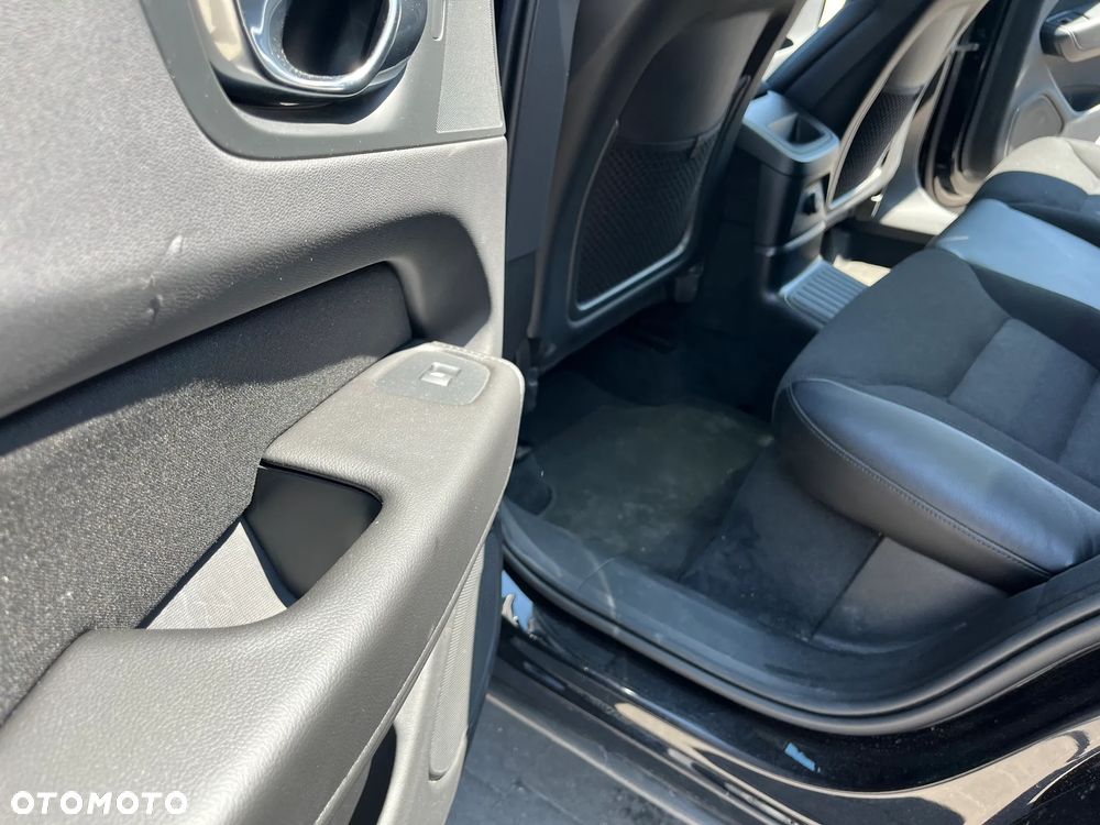 Volvo XC 60 - 18