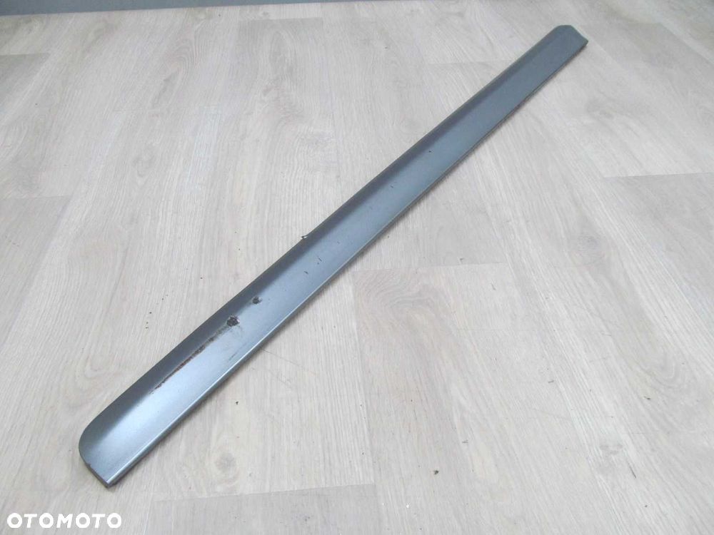 AUDI A4 B7 LISTWA DRZWI PRZOD DOLNA PRAWA 8E0853960 LY7H S-LINE 01-07 - 1