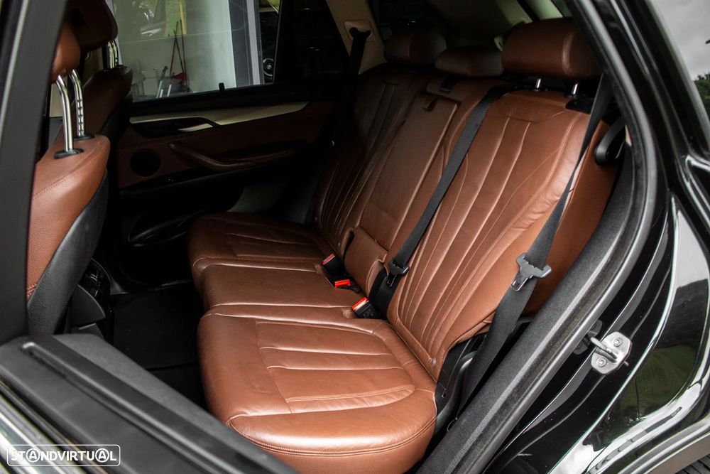 BMW X5 25 d sDrive Comfort 7L - 30