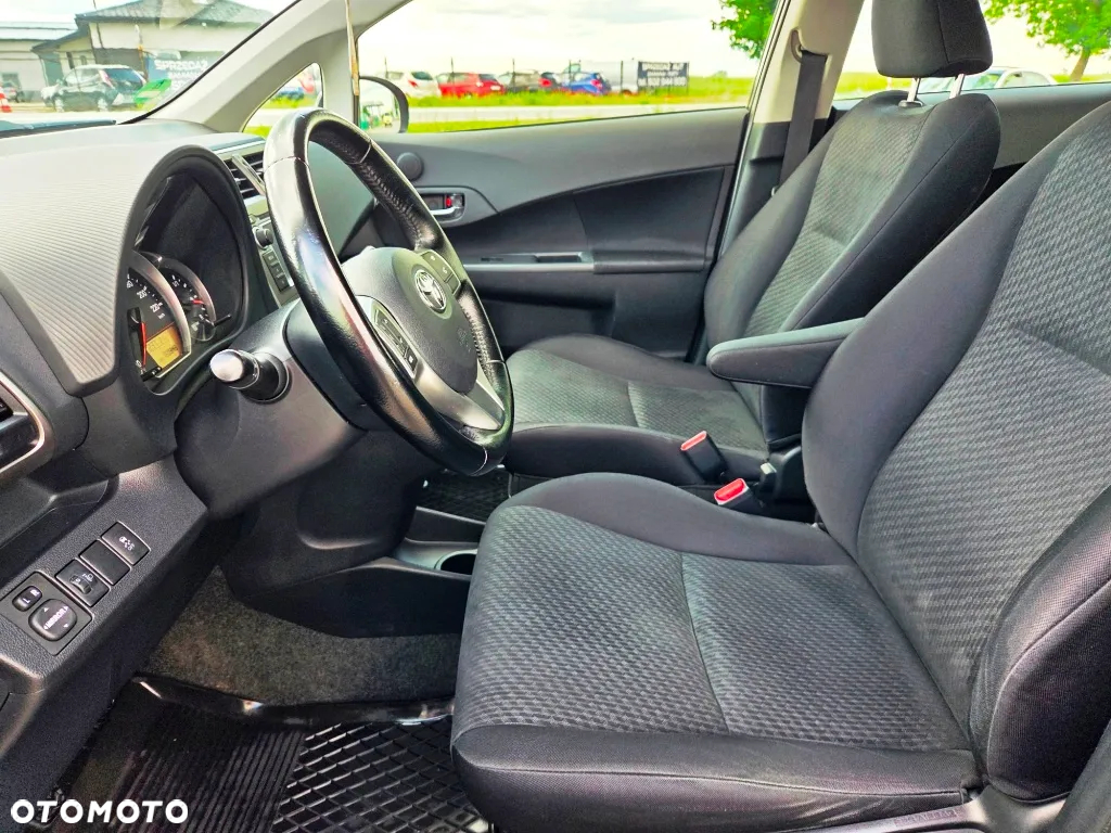Toyota Verso S 1.33 Premium - 25