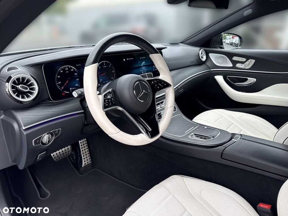 Mercedes-Benz CLS 300 d 4-Matic AMG - 15
