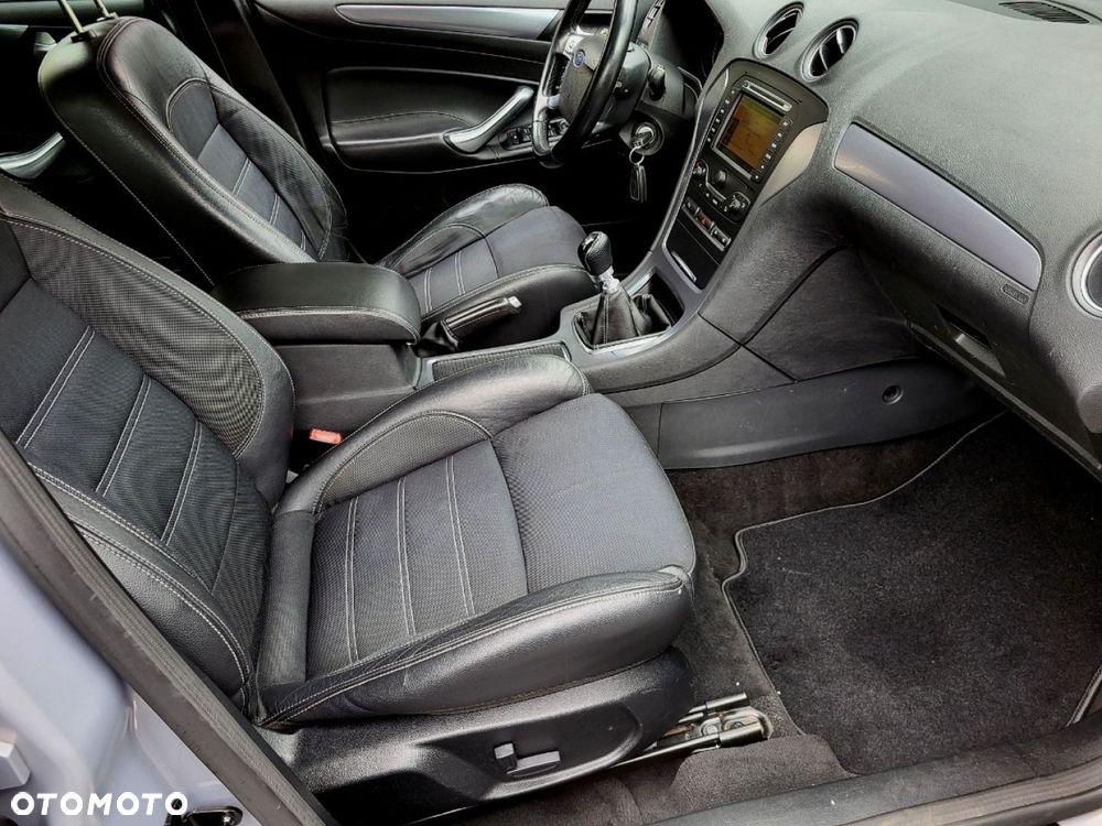 Ford Mondeo - 21