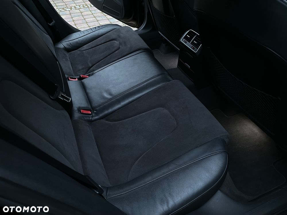 Audi A4 Avant 2.0 TFSI quattro S tronic Ambiente - 29