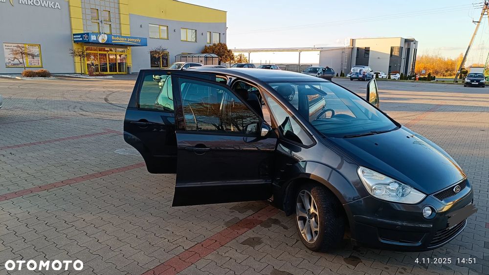 Ford S-Max 2.5 Titanium - 25