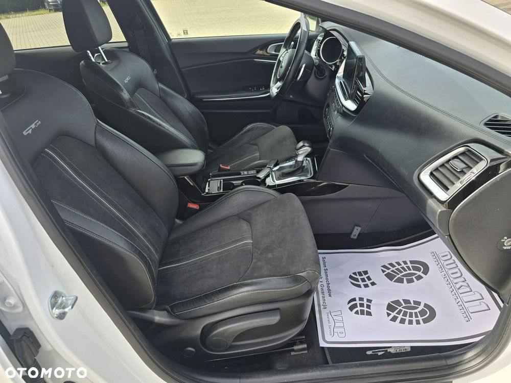 Kia Ceed - 28
