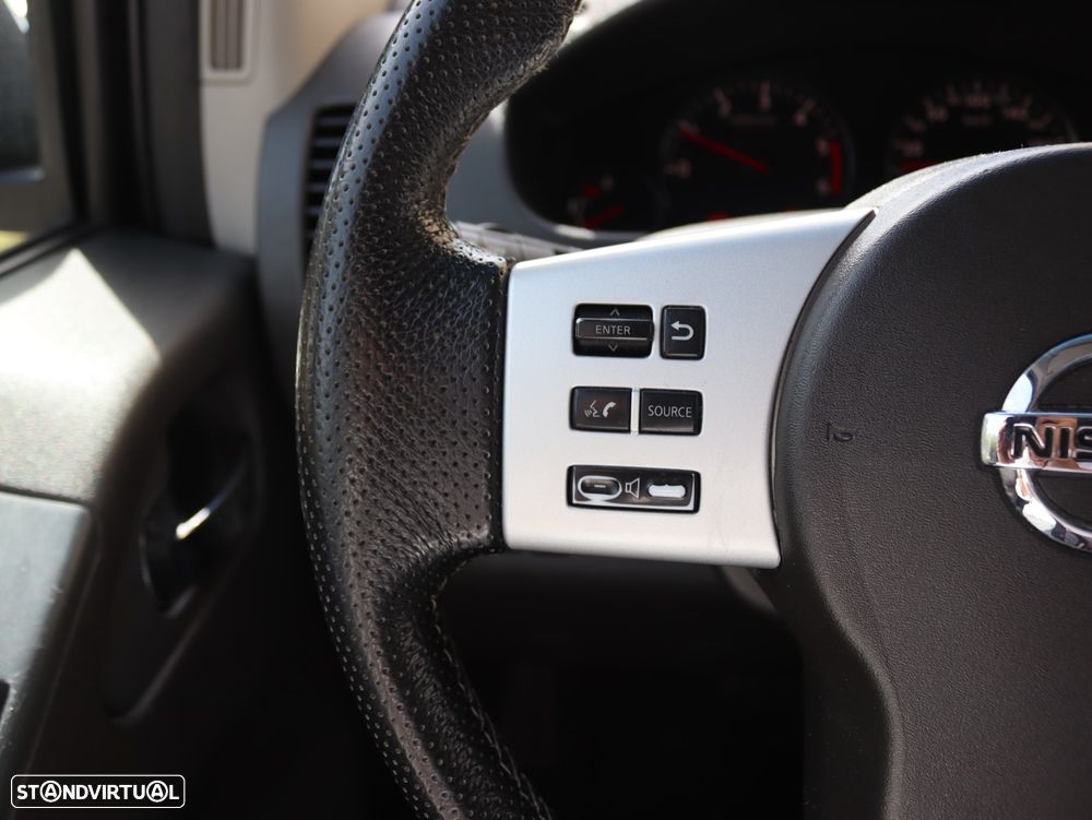 Nissan Navara 3.0 dCi V6 CD LE AT 4WD - 23