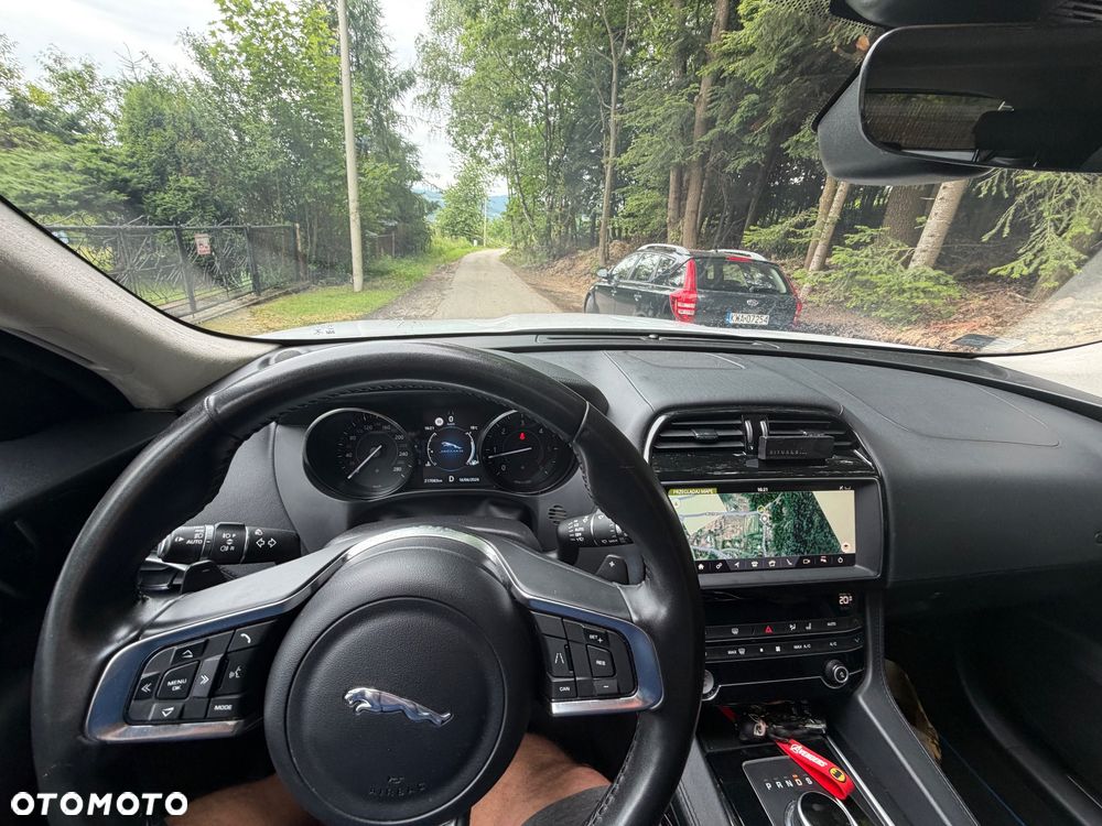 Jaguar F-Pace 2.0 i4D AWD Prestige - 7