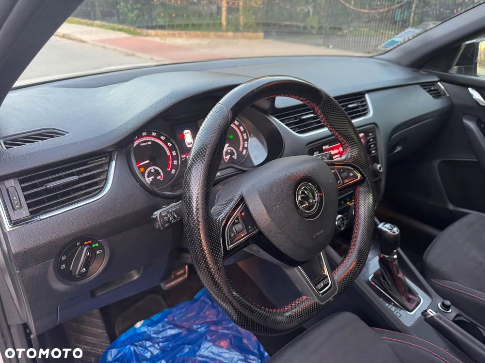 Skoda Octavia 2.0 TDI DSG RS - 8