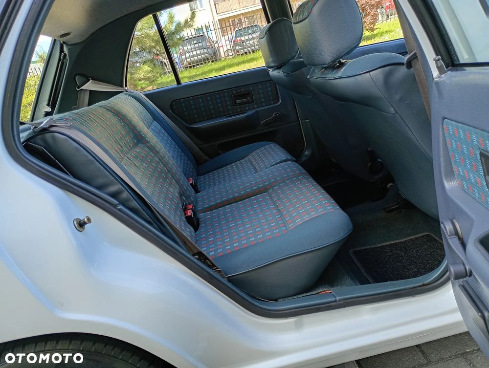 Renault Clio - 11
