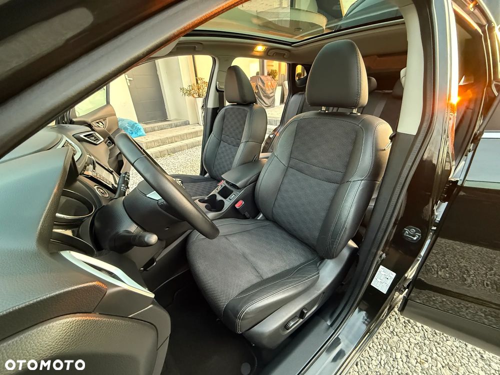 Nissan Qashqai 1.6 DIG-T TEKNA+ - 25