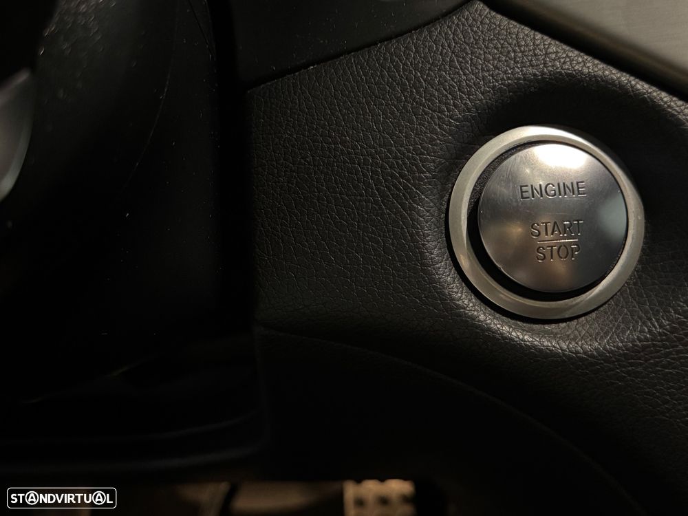 Mercedes-Benz CLA 180 d Shooting Brake AMG Line - 16