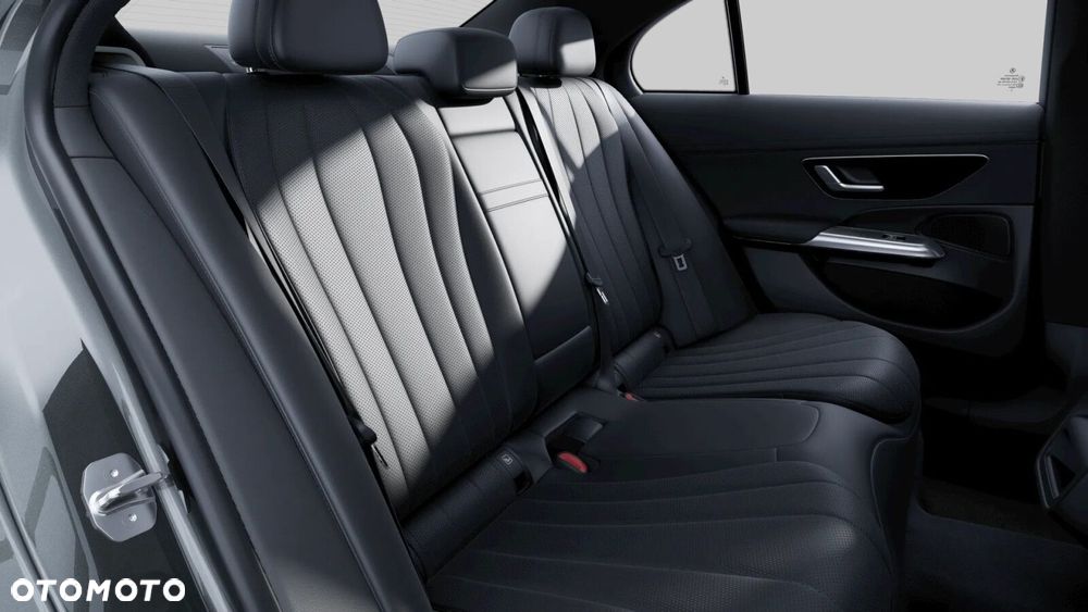 Mercedes-Benz Klasa E 200 mHEV 4-Matic Avantgarde 9G-Tronic - 25