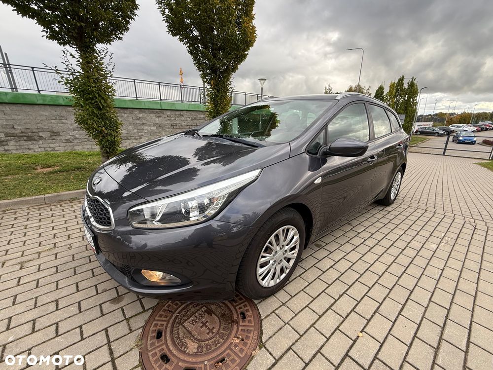 Kia Ceed - 11