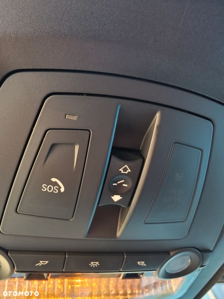 BMW Seria 5 525d Sport-Aut Luxury Line - 22