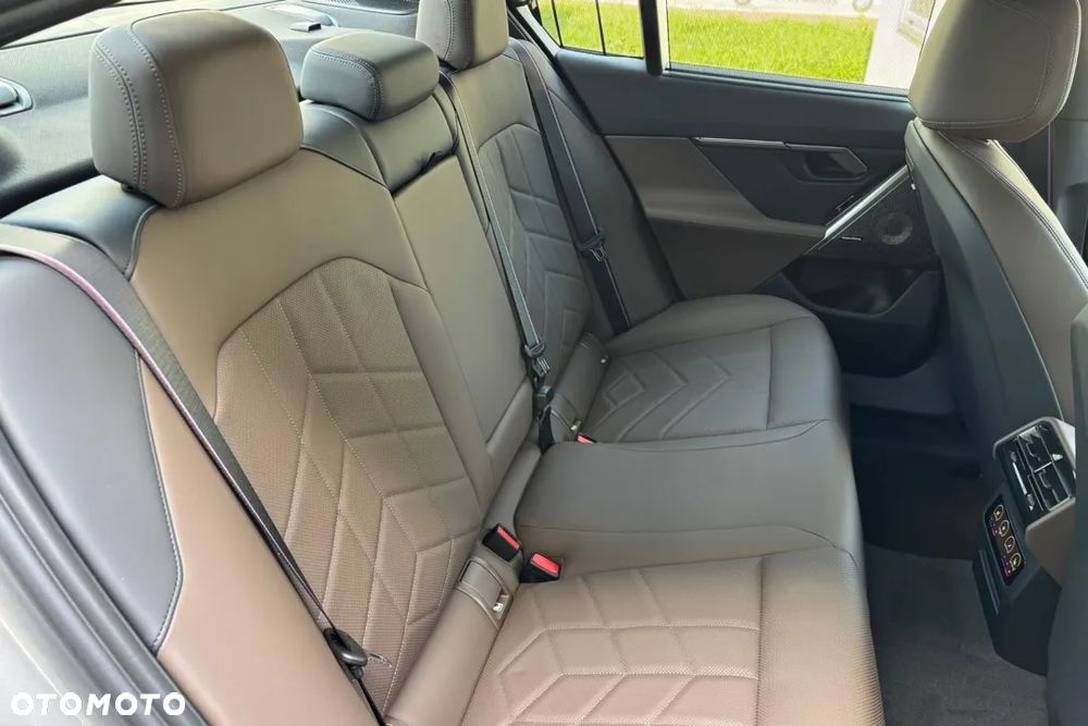 BMW Seria 5 540d xDrive mHEV M Sport - 10