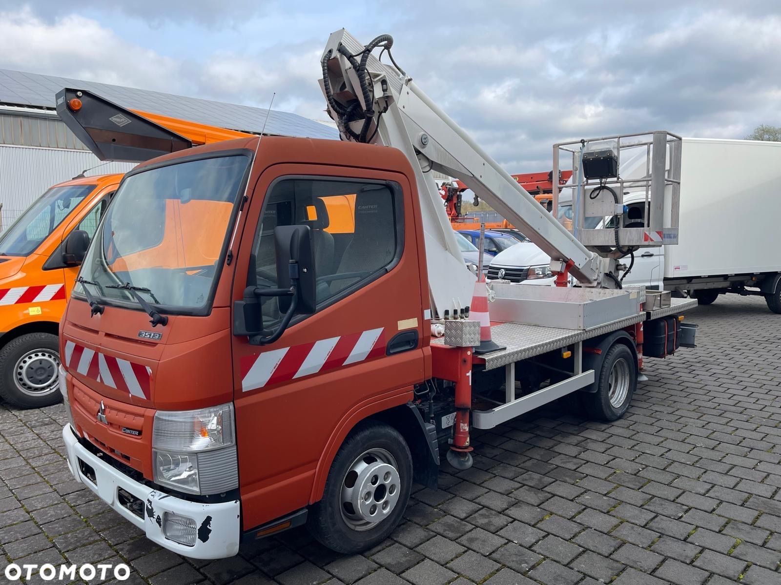 Mitsubishi Canter - 1