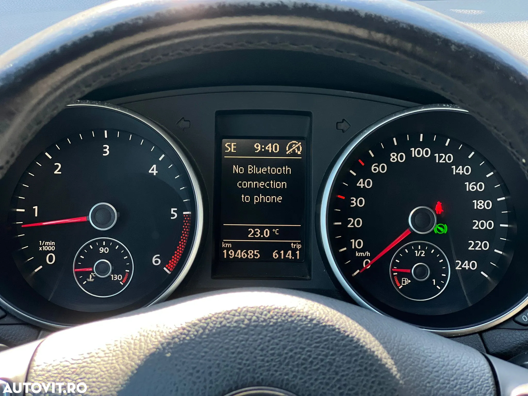 Volkswagen Golf 2.0 TDI BlueMotion Technology Comfortline DSG - 27
