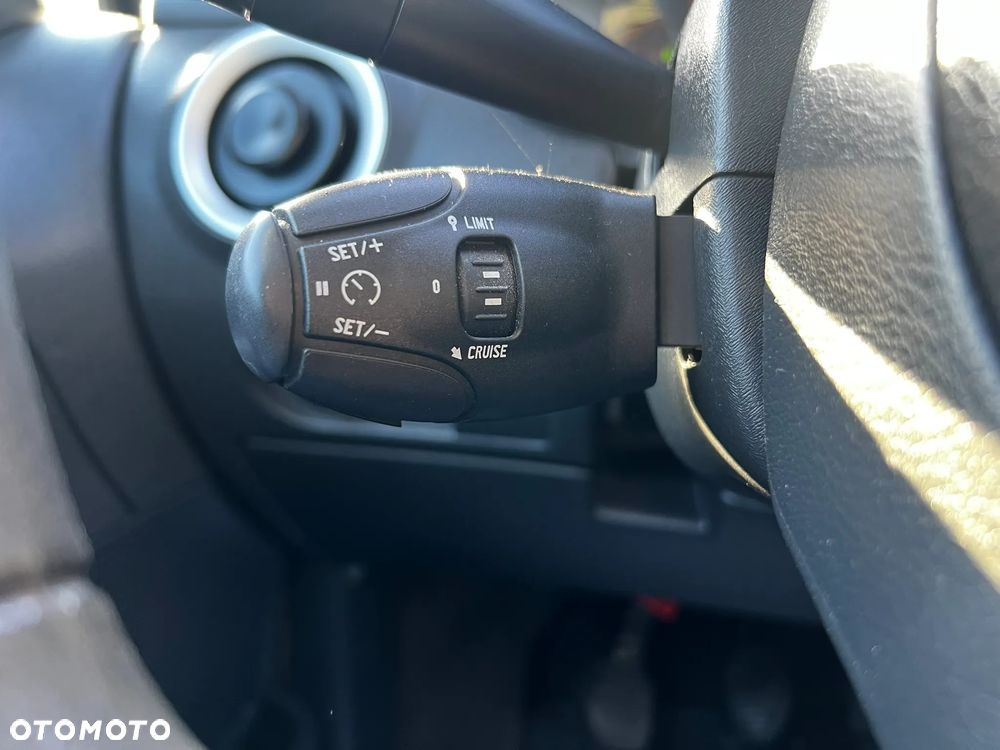 Citroën C3 1.6 HDi FAP Confort - 22