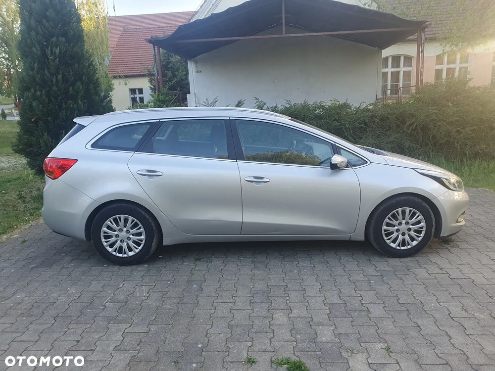 Kia Ceed 1.6 GDI Business Line - 10