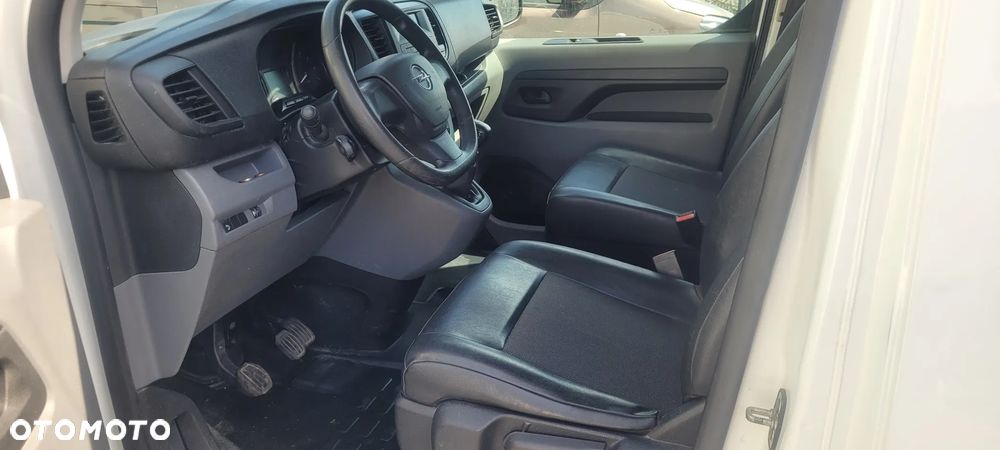 Opel Vivaro - 11