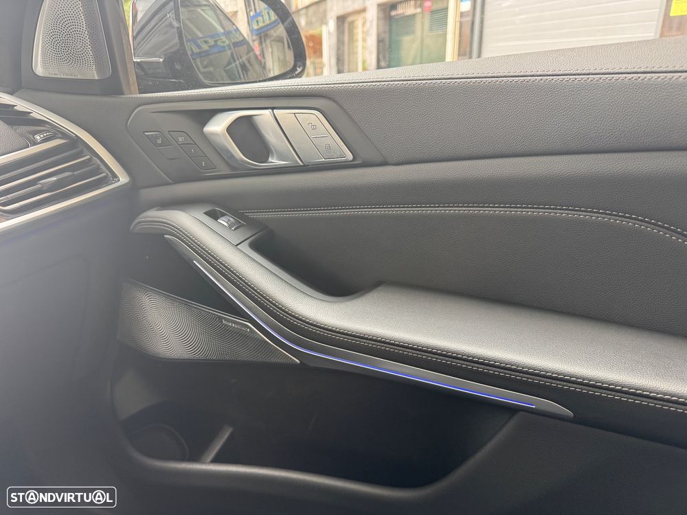 BMW X7 40 d xDrive Pack M - 38