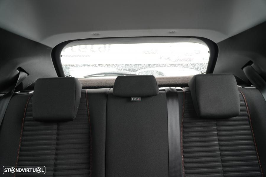 Peugeot 2008 1.2 PureTech Active EAT8 - 14