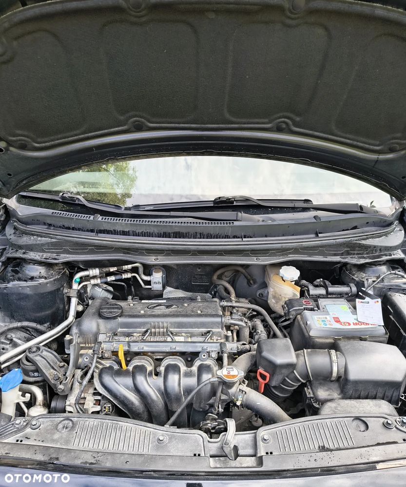 Hyundai i20 1.4 Wersja Jubileuszowa - 13