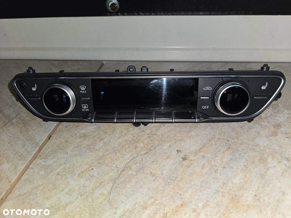 AUDI PANEL STEROWANIA KLIMATYZACJI 8W0820043T - 2