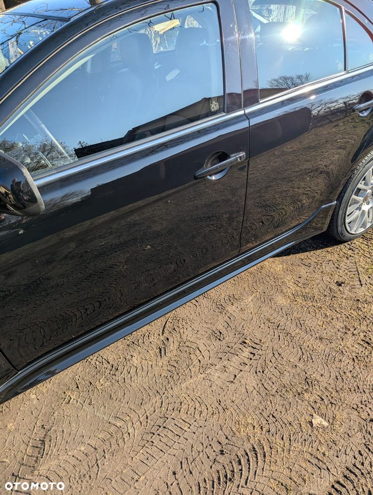 Mitsubishi Lancer - 11