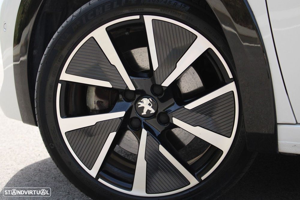 Peugeot e-208 50 kWh GT Pack - 27