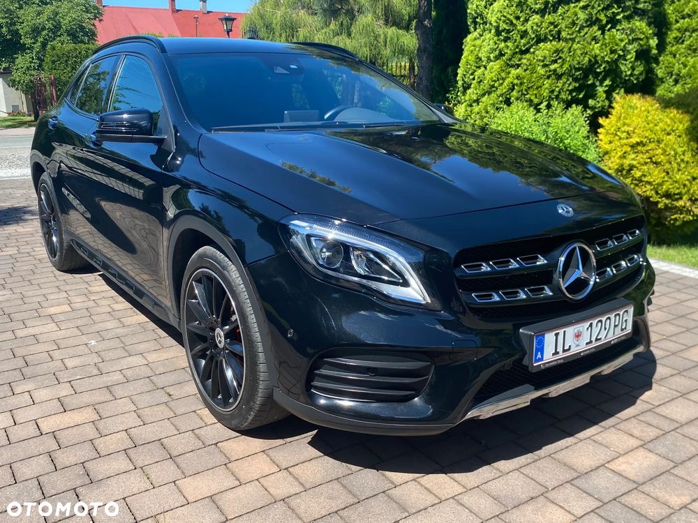 Mercedes-Benz GLA 200 AMG Line - 10