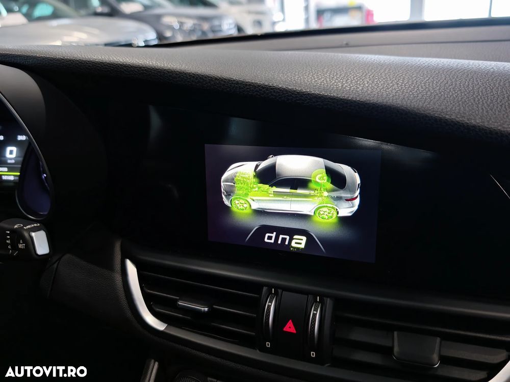 Alfa Romeo Giulia 2.2 JTDM Aut. Super - 19