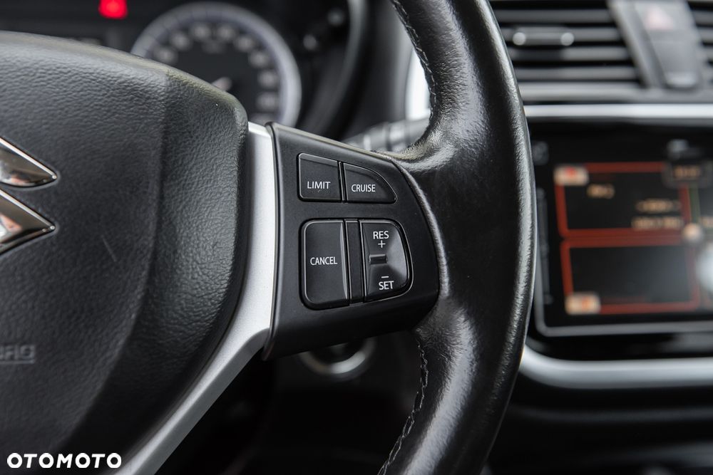 Suzuki SX4 S-Cross 1.0 T Premium 4WD - 18