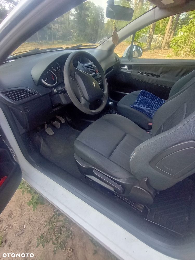 Peugeot 207 - 5