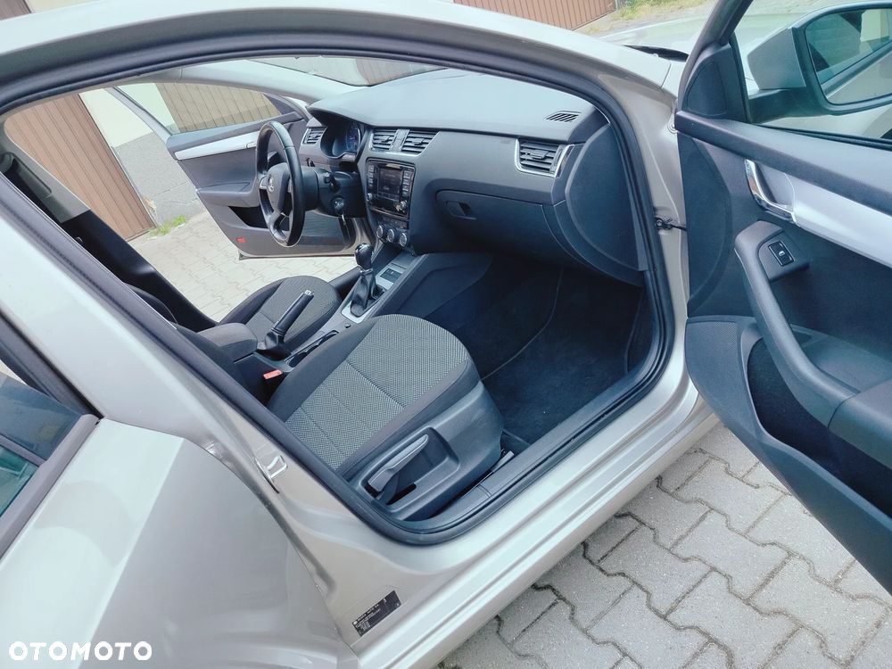 Skoda Octavia 1.6 TDI DPF DSG Active - 18