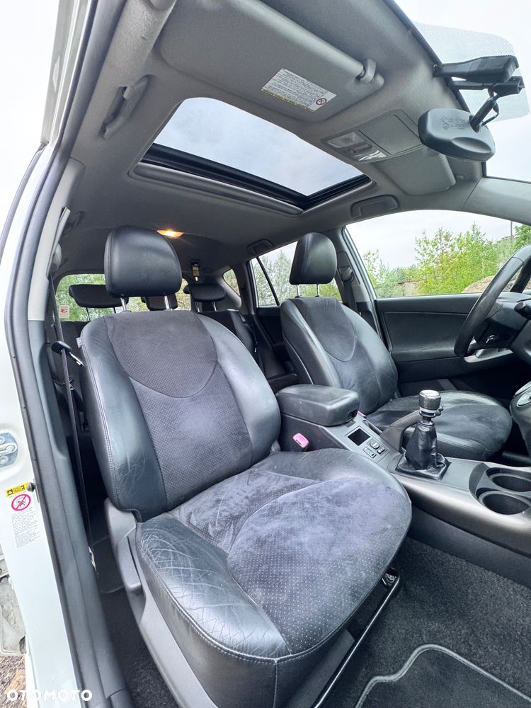 Toyota RAV4 - 27