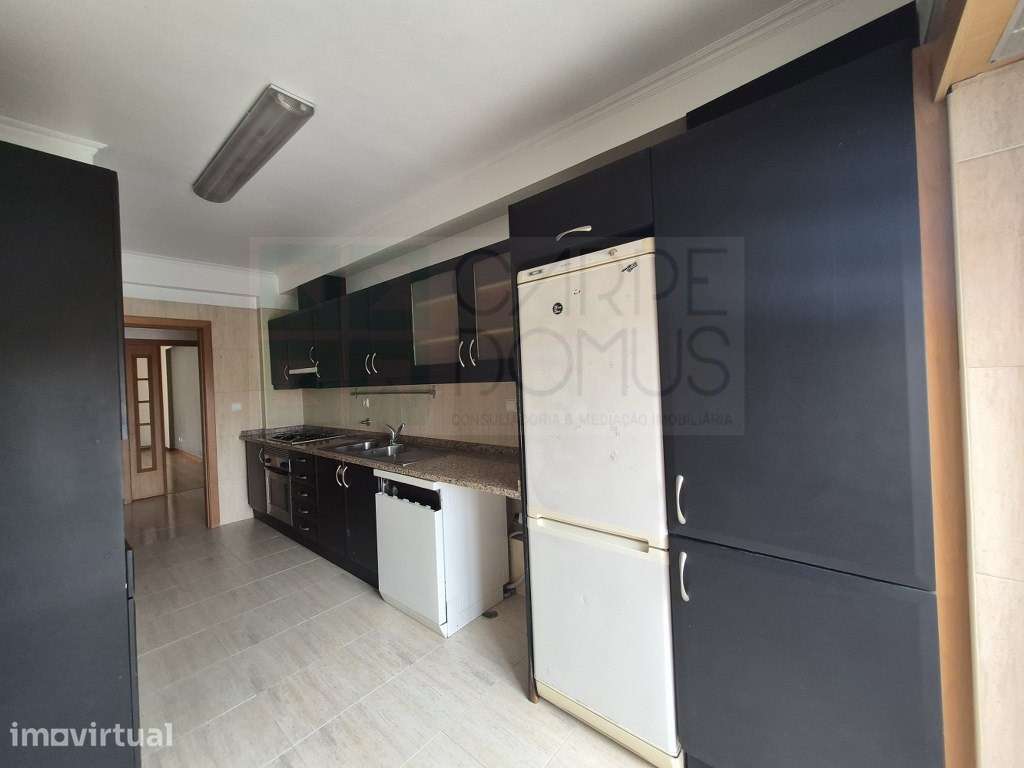 Apartamento T2 localizado no Feijó, Almada. - Grande imagem: 2/30