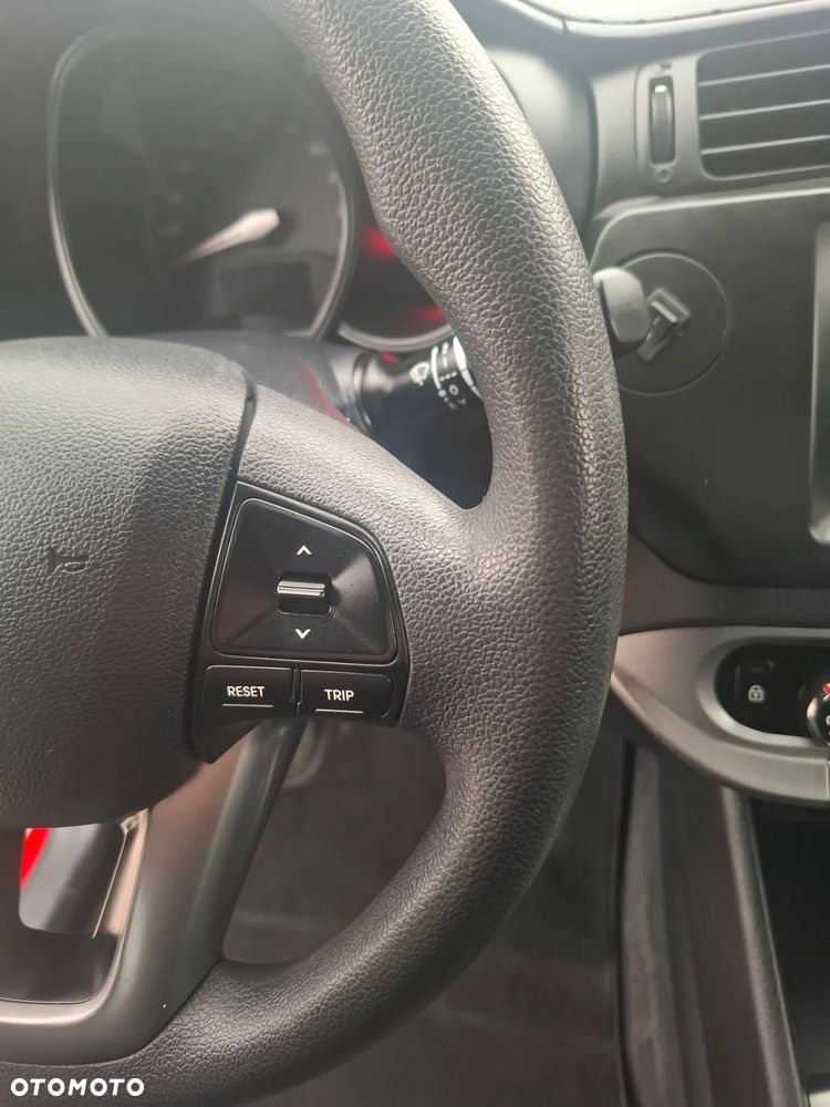 Kia Rio 1.4 Dream-Team Edition - 33