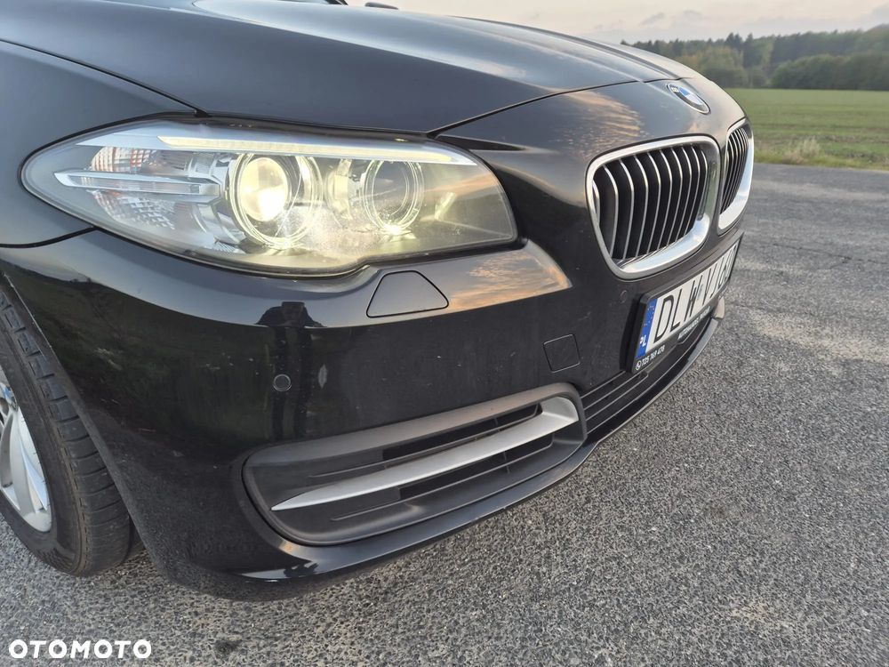 BMW Seria 5 518d - 29