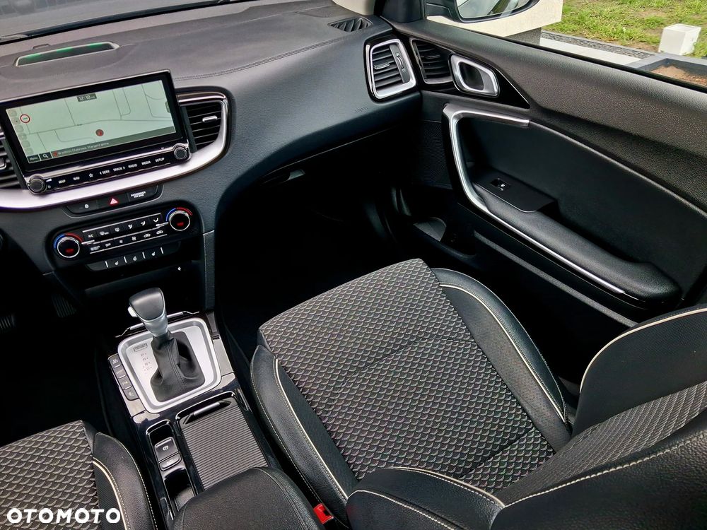 Kia XCeed - 19